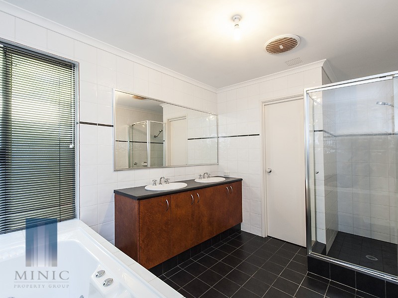 78A Parklands Square, Riverton WA 6148