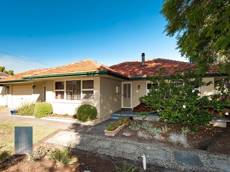 4 Grace Street, Ferndale WA 6148