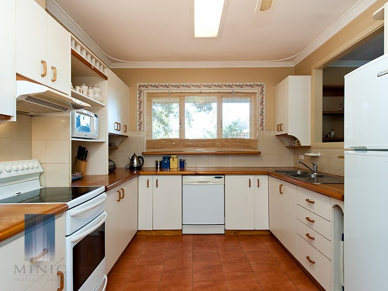 4 Grace Street, Ferndale WA 6148