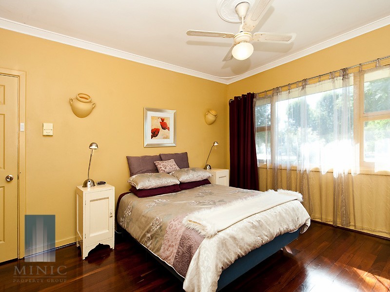 4 Grace Street, Ferndale WA 6148