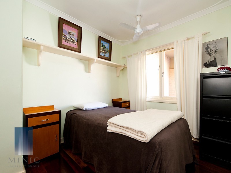 4 Grace Street, Ferndale WA 6148