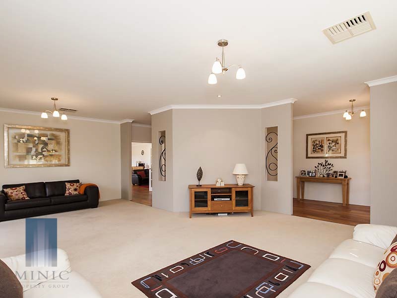 2 Repton Loop, Canning Vale WA 6155