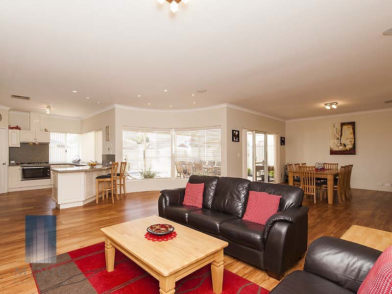 2 Repton Loop, Canning Vale WA 6155