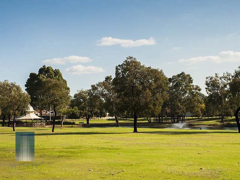 2 Repton Loop, Canning Vale WA 6155