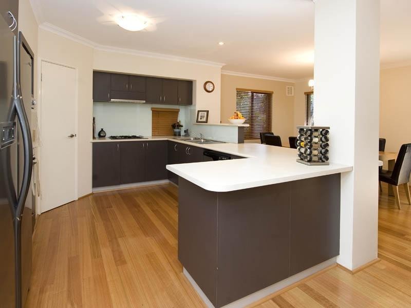 32A Tricourt Grove, Riverton WA 6148