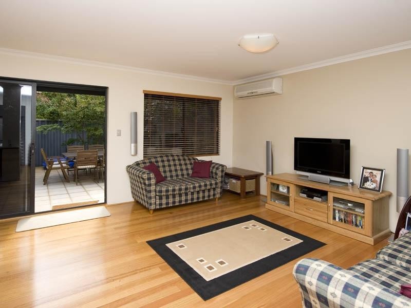 32A Tricourt Grove, Riverton WA 6148