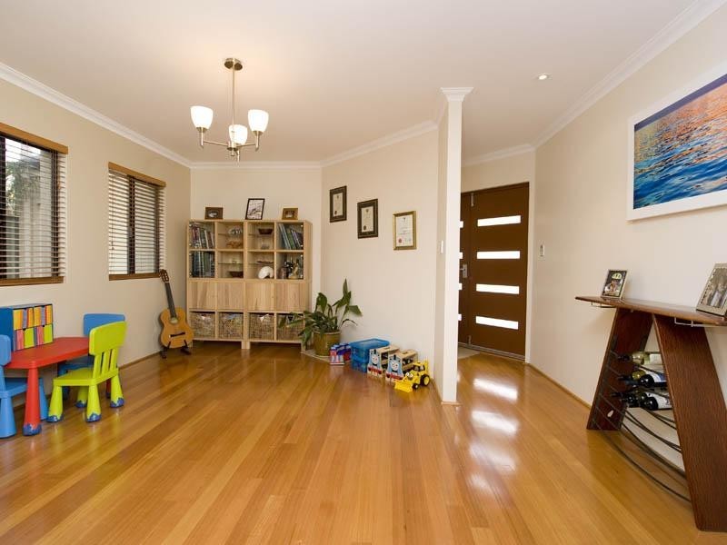 32A Tricourt Grove, Riverton WA 6148