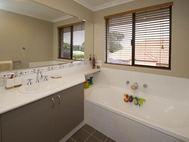 32A Tricourt Grove, Riverton WA 6148