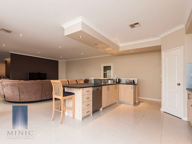 6 Zaragoza Court, Seville Grove WA 6112