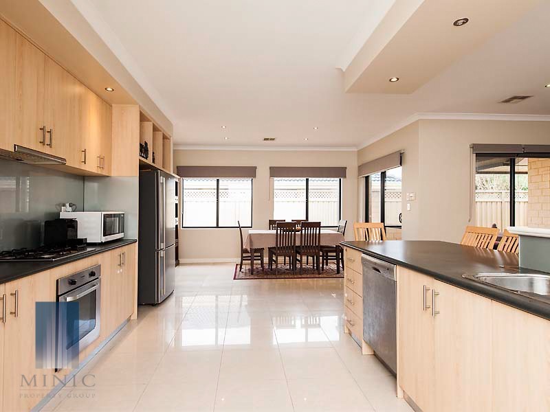 6 Zaragoza Court, Seville Grove WA 6112