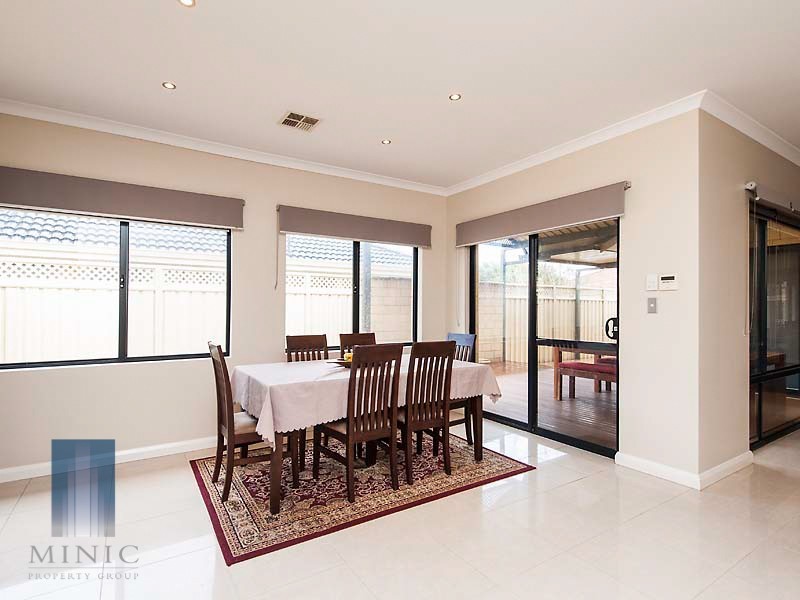 6 Zaragoza Court, Seville Grove WA 6112