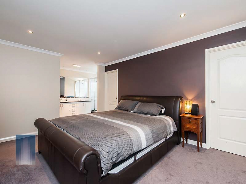 6 Zaragoza Court, Seville Grove WA 6112