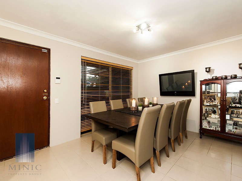 30 Cromwell Road, Alexander Heights WA 6064