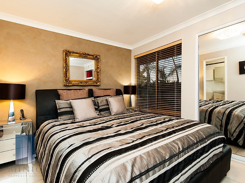 30 Cromwell Road, Alexander Heights WA 6064