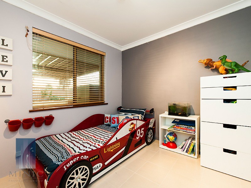 30 Cromwell Road, Alexander Heights WA 6064