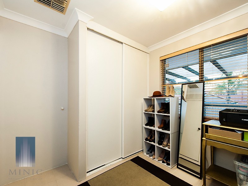 30 Cromwell Road, Alexander Heights WA 6064