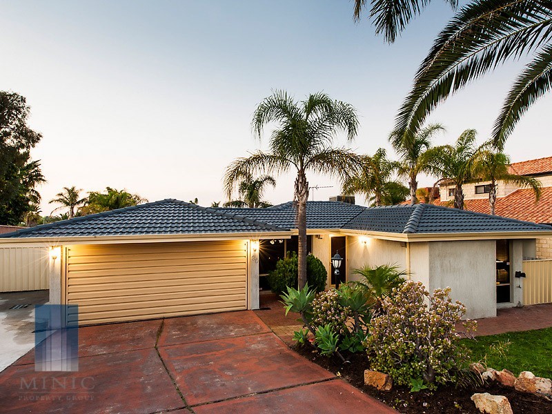 30 Cromwell Road, Alexander Heights WA 6064