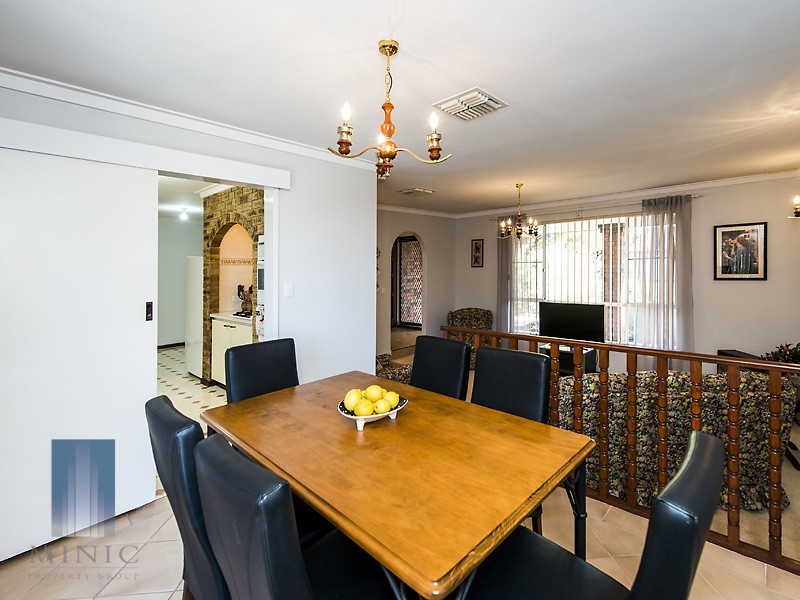 32 Narcissus Avenue, Parkwood WA 6147