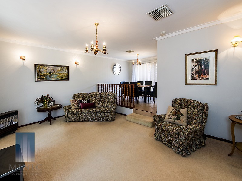 32 Narcissus Avenue, Parkwood WA 6147