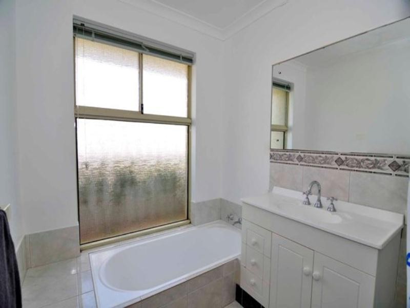 20A Westland Place, Waterford WA 6152
