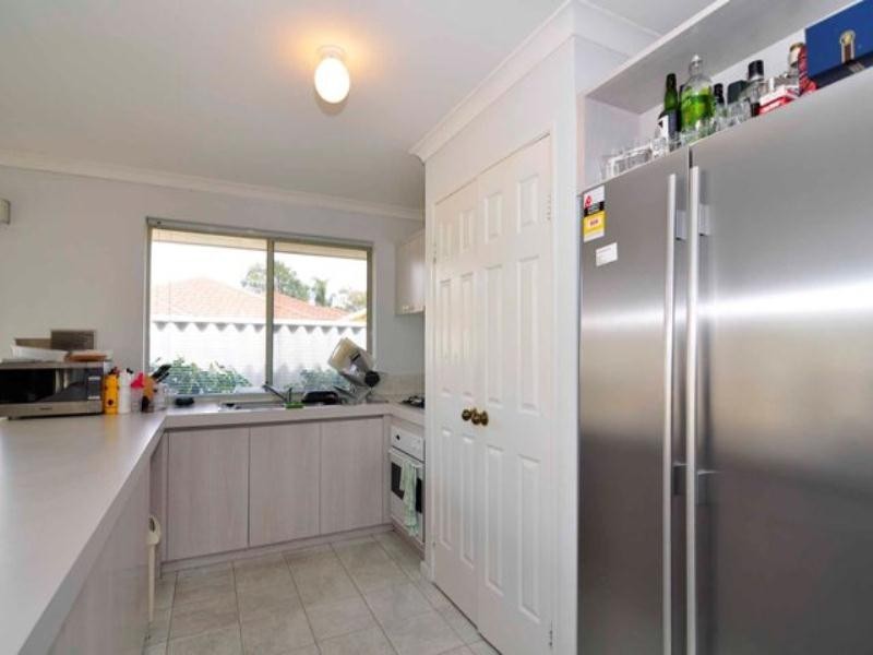 20A Westland Place, Waterford WA 6152