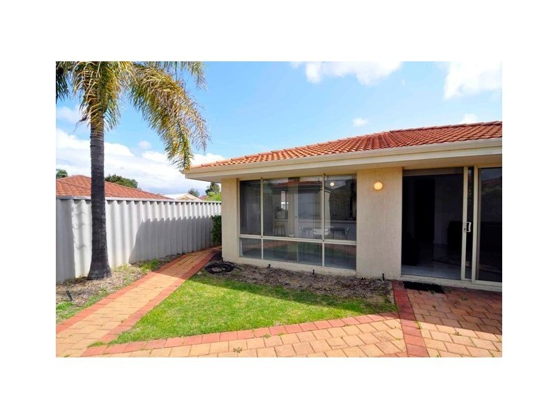 20A Westland Place, Waterford WA 6152