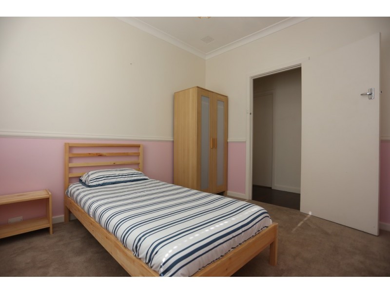 54 Andrews Road, Wilson WA 6107