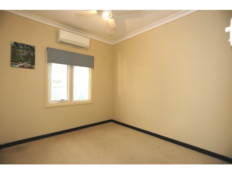 21 Teaguer Street, Wilson WA 6107