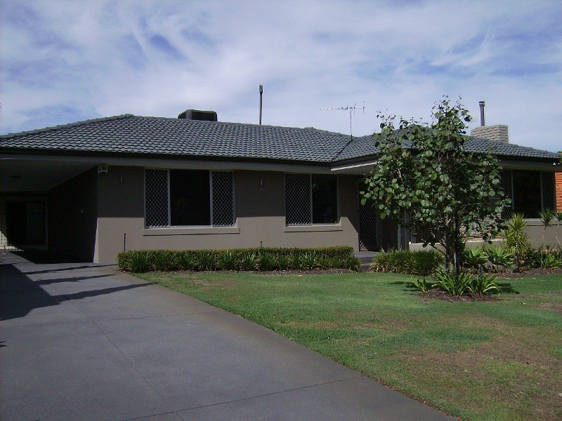 2 Highview Terrace, Wilson WA 6107