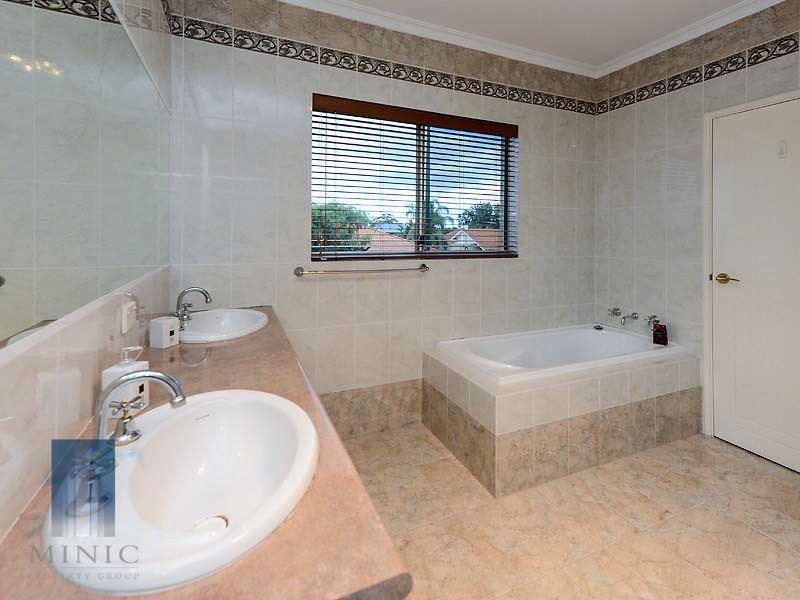 66 Welwyn Avenue, Manning WA 6152