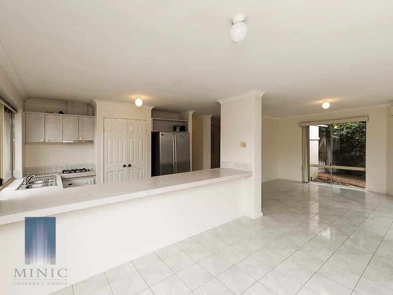 20A Westland Place, Waterford WA 6152