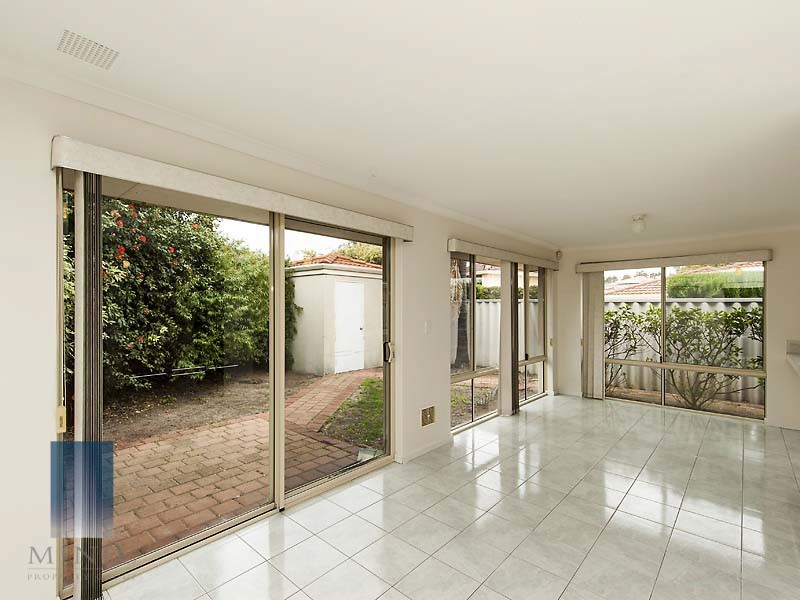 20A Westland Place, Waterford WA 6152