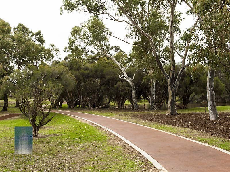 20A Westland Place, Waterford WA 6152