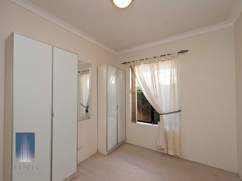 215 Corinthian Road East, Riverton WA 6148