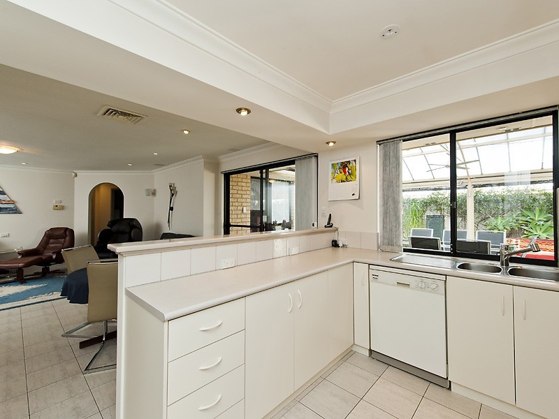 2/13 Parsons Avenue, Manning WA 6152