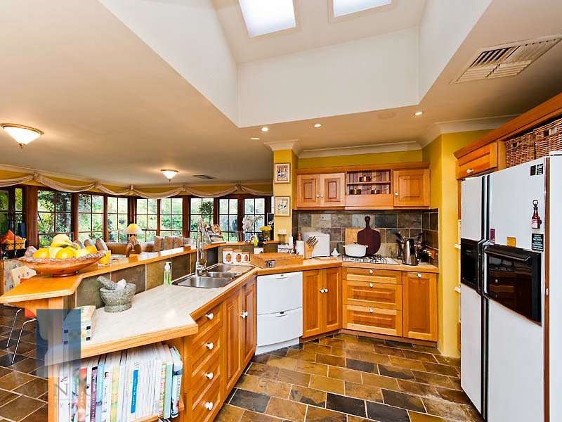 17 Latham Road, Ferndale WA 6148