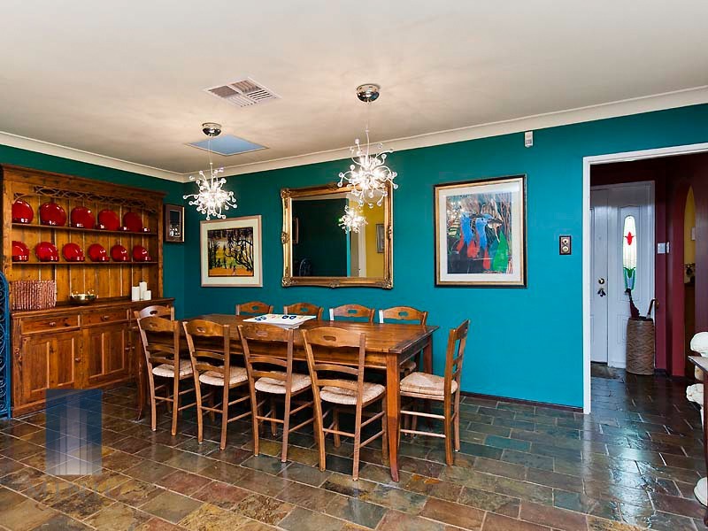 17 Latham Road, Ferndale WA 6148