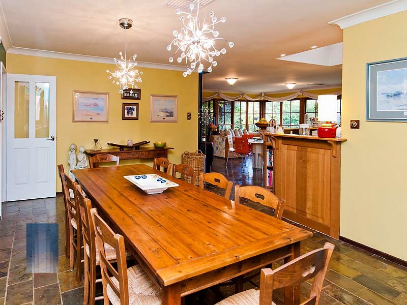 17 Latham Road, Ferndale WA 6148