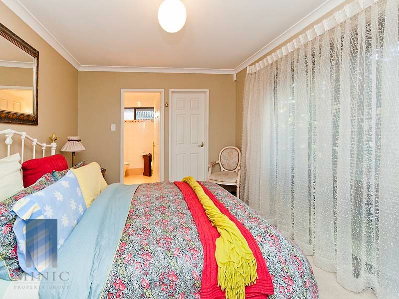 17 Latham Road, Ferndale WA 6148