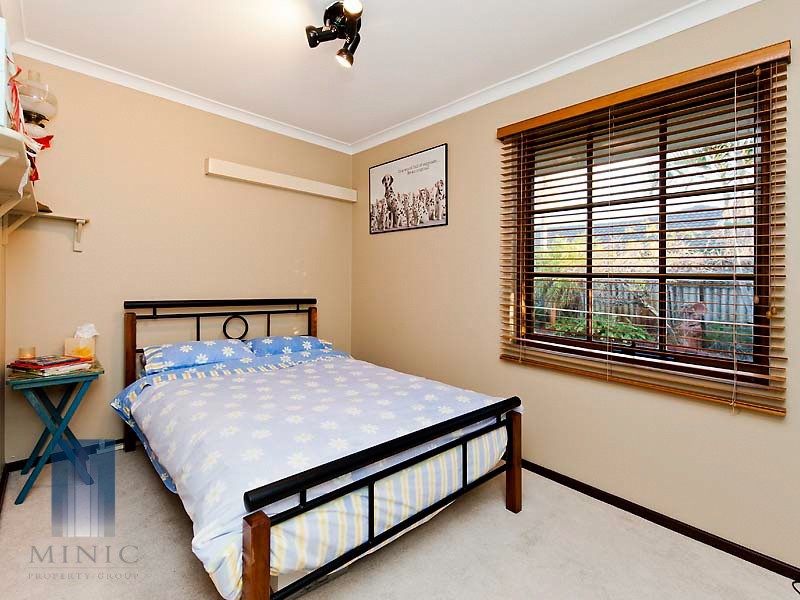 17 Latham Road, Ferndale WA 6148