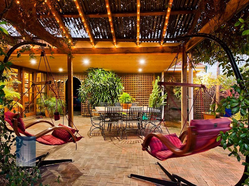 17 Latham Road, Ferndale WA 6148