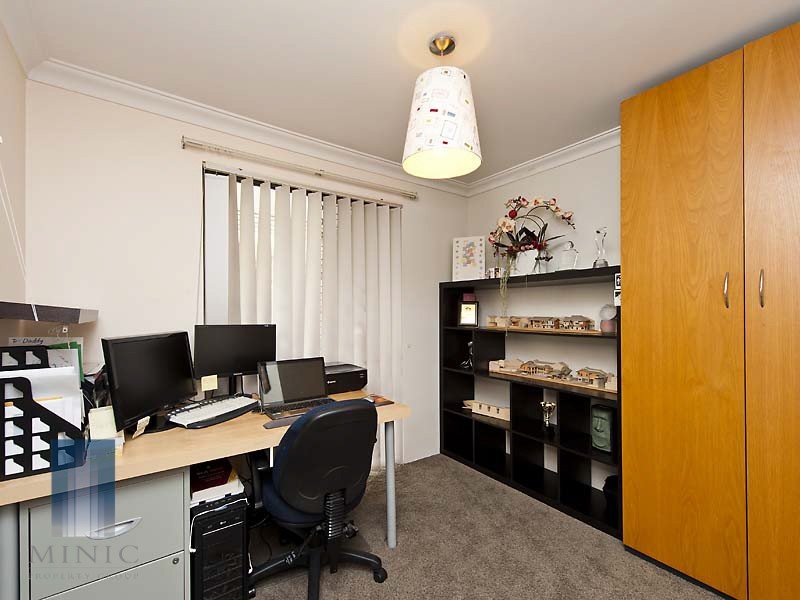 27 Myrna Way, Parkwood WA 6147