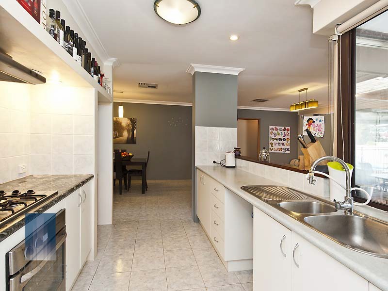 27 Myrna Way, Parkwood WA 6147