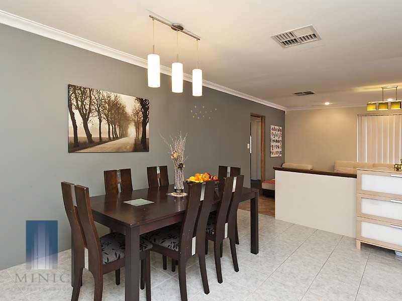 27 Myrna Way, Parkwood WA 6147