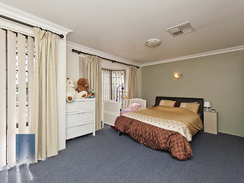 27 Myrna Way, Parkwood WA 6147