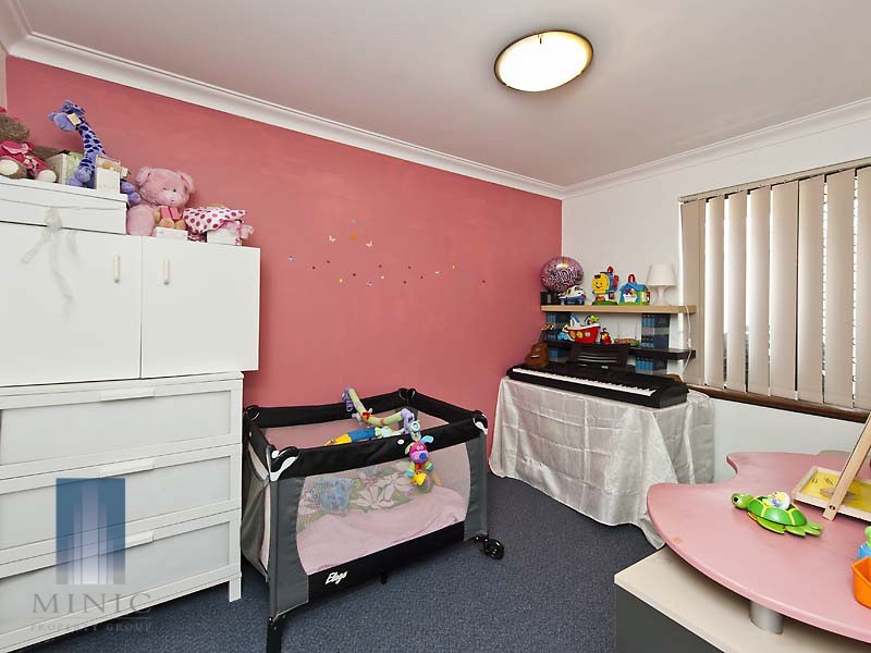 27 Myrna Way, Parkwood WA 6147