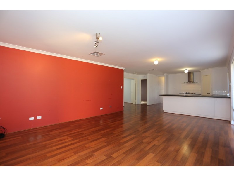19 Hoop Place, Canning Vale WA 6155