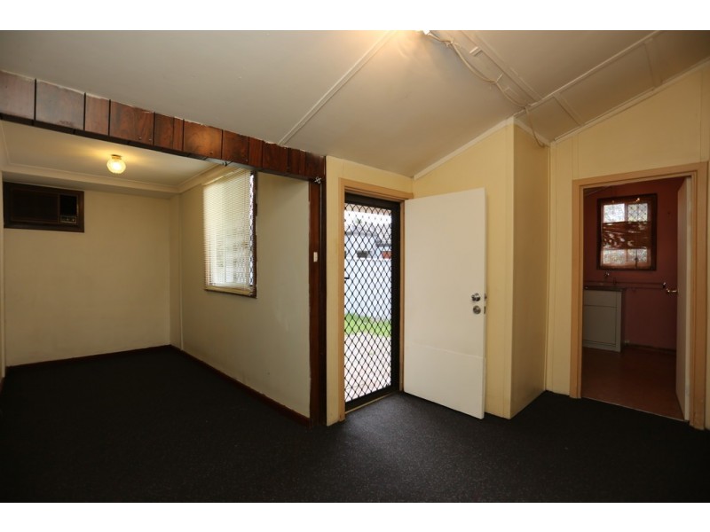 87 Walpole Street, St James WA 6102