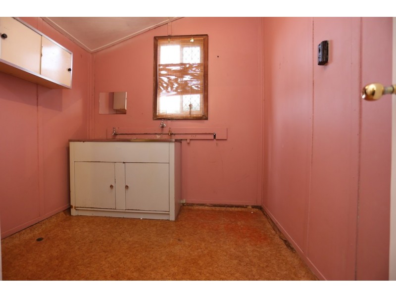 87 Walpole Street, St James WA 6102