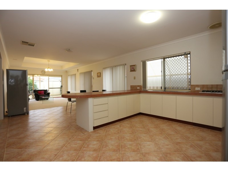 39A FLEMING AVE, Wilson WA 6107